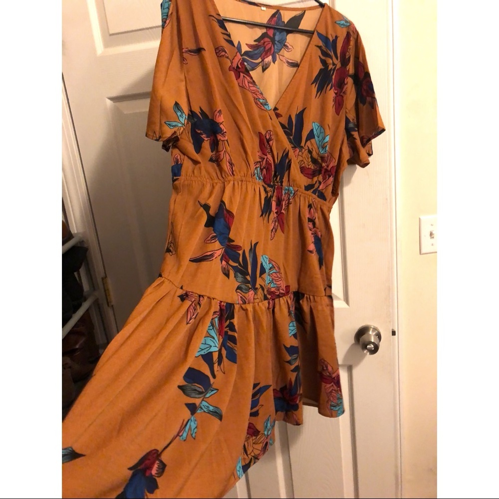 Floral short sleeve dress